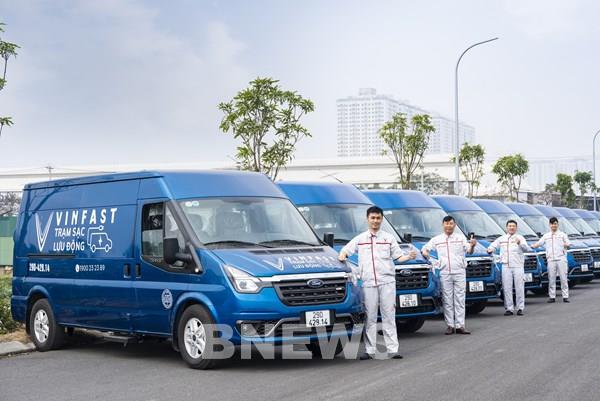 Cận cảnh dàn xe sạc pin lưu động của VinFast