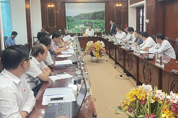 Thúc tiến độ giải phóng mặt bằng dự án truyền tải điện trọng điểm tại Long An