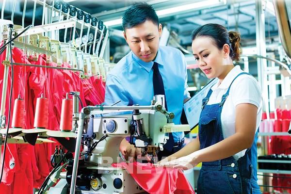 Giảm lãi suất: Hỗ trợ doanh nghiệp, kích cầu tín dụng