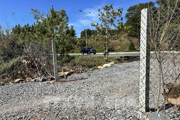 Lập biên bản vụ tự ý mở đường, đấu nối trái phép với đường cao tốc Liên Khương - Prenn