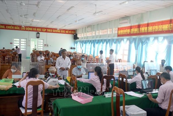 Vĩnh Long hỗ trợ 320 tỷ đồng cho người dân phục hồi sản xuất, kinh doanh
