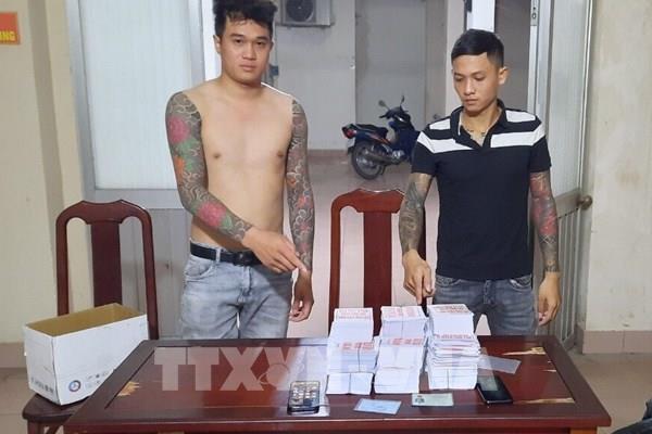 Tây Ninh bắt đối tượng rải trên 15.000 tờ rơi quảng cáo cho vay nặng lãi