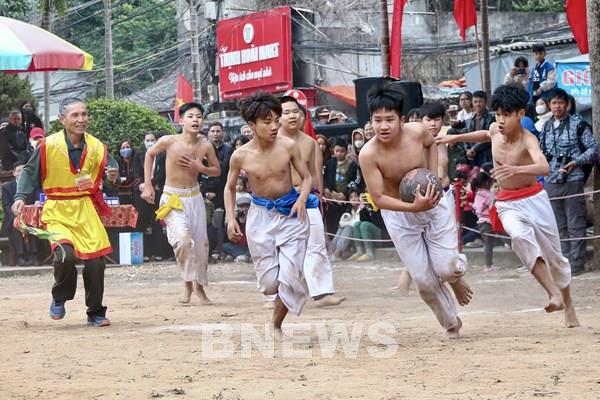 Hà Nội: Độc đáo hội vật cầu làng Thúy Lĩnh