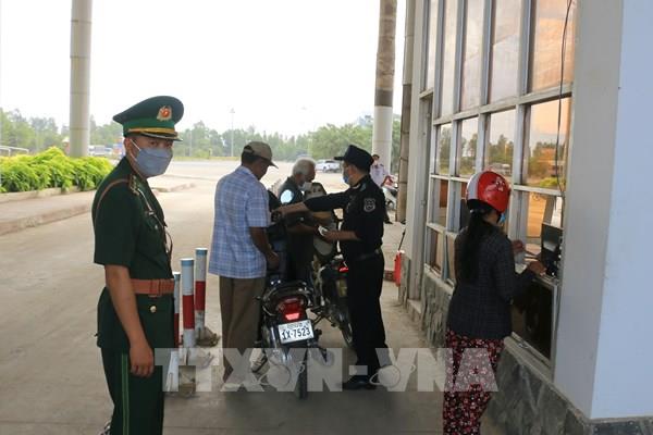 Đồng Tháp kiểm soát chặt cửa khẩu phòng dịch cúm gia cầm H5N1
