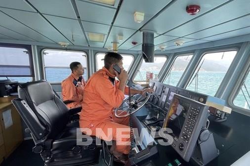 Cấp cứu kịp thời thuyền viên tàu chở dầu nước ngoài gặp nạn