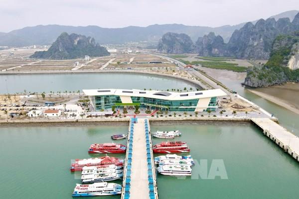 Bất cập trong vận hành bến cảng tàu cao cấp Ao Tiên