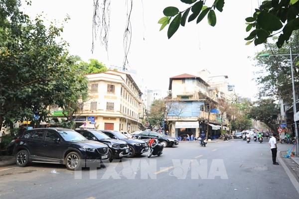 Hà Nội tăng kiểm tra, quản lý vỉa hè