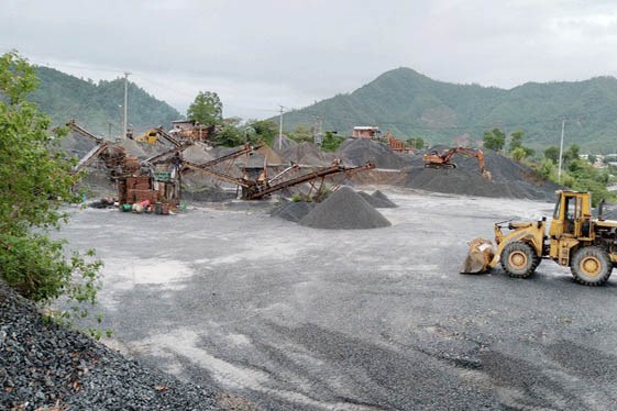 Đà Nẵng gia hạn khai thác khoáng sản, đảm bảo cung ứng vật liệu xây dựng