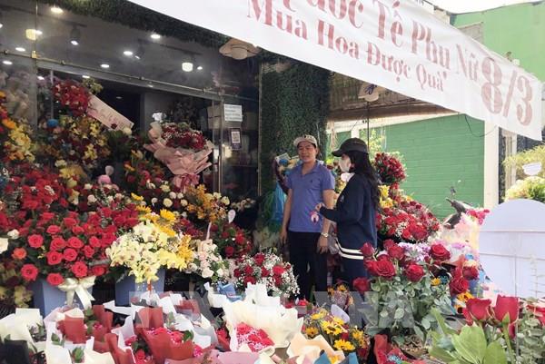 Nhiều loại hoa tươi được ưa chuộng trong dịp lễ 8/3