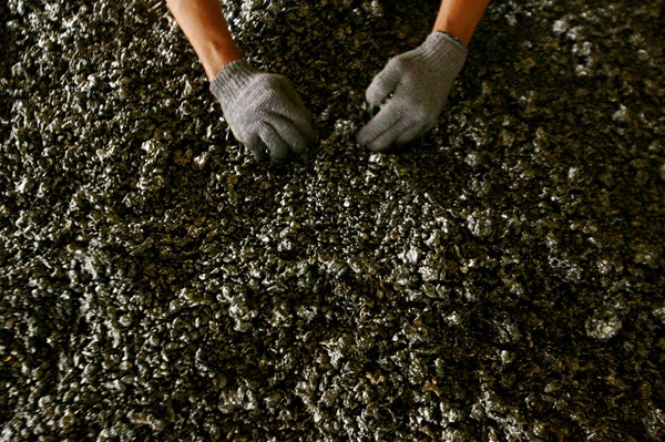 Các công ty khai thác mỏ quy mô nhỏ của Canada lo ngại về các quy định mới