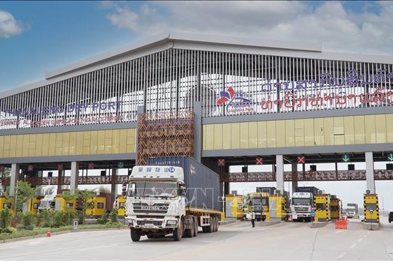 Việt Nam đứng thứ 3 trong số các thị trường xuất nhập khẩu của Lào