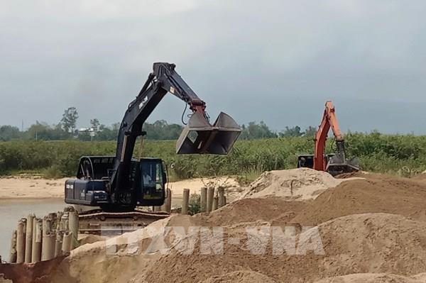 Phó Thủ tướng yêu cầu báo cáo tình trạng thiếu cát ở miền Trung và Tây Nam Bộ