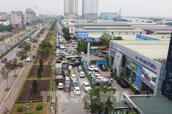 Ùn tắc đăng kiểm: Khắc phục nhanh để tránh ảnh hưởng cho doanh nghiệp