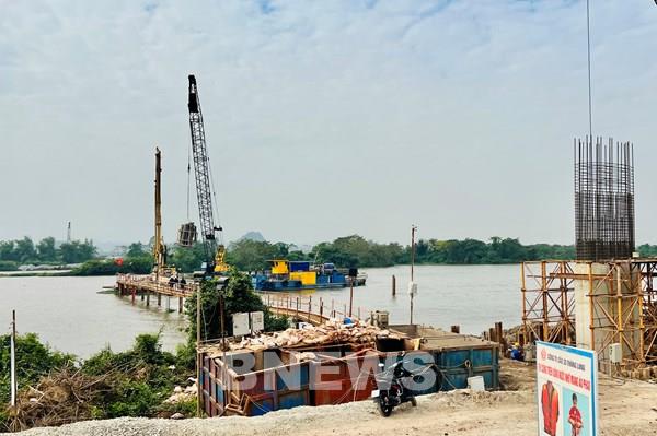 Dự án cầu yếu sử dụng vốn vay Hàn Quốc vẫn tắc mặt bằng