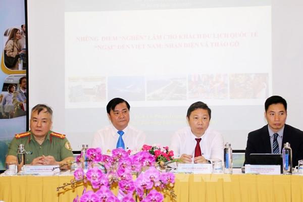 Tháo "điểm nghẽn" thu hút khách quốc tế: Cần bắt đầu từ chính sách visa