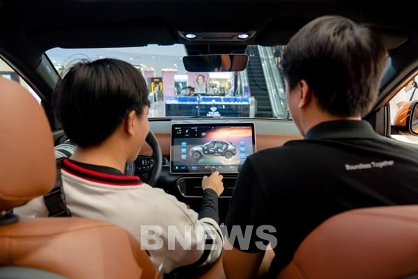 Xe điện tích hợp nhiều công nghệ là xu hướng của năm 2023