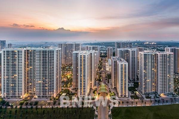 Nhà ở ngày càng khan hiếm, giá chỉ tăng không giảm: Chọn mua cách nào?