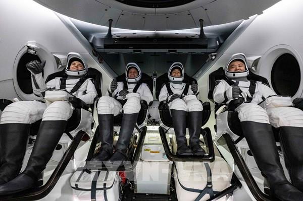 NASA: Phi hành đoàn 5 trở về Trái Đất an toàn