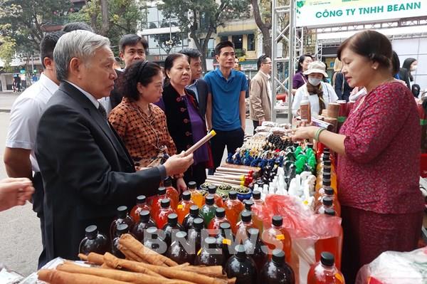 Trách nhiệm của doanh nghiệp trong bảo đảm quyền lợi người tiêu dùng