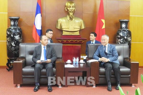 Việt Nam - Lào hợp tác chặt chẽ trong thương mại, công nghiệp