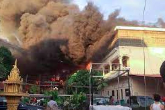 Cháy tại cung điện hơn 100 tuổi của Hoàng gia Campuchia