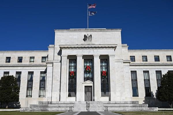 Fed giữ nguyên lãi suất lần thứ 7 liên tiếp