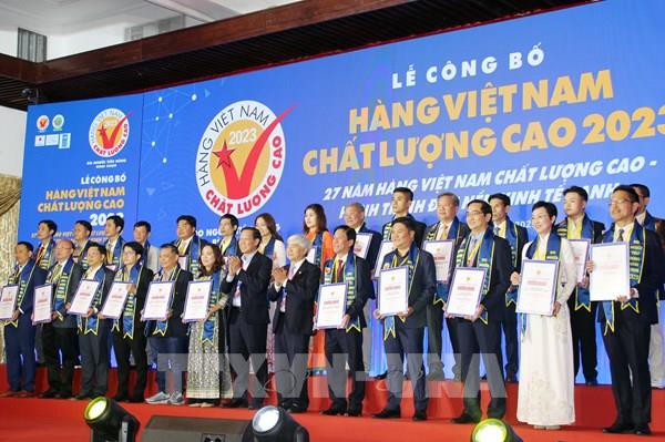 Trao chứng nhận Hàng Việt Nam chất lượng cao cho hơn 500 doanh nghiệp