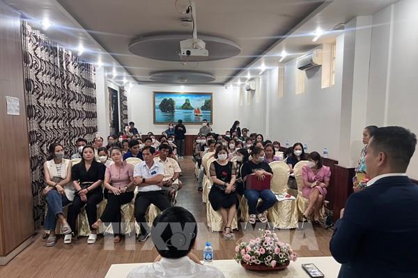 Đối thoại với phụ huynh, Trung tâm Anh ngữ Apax Leaders cam kết hoàn trả học phí