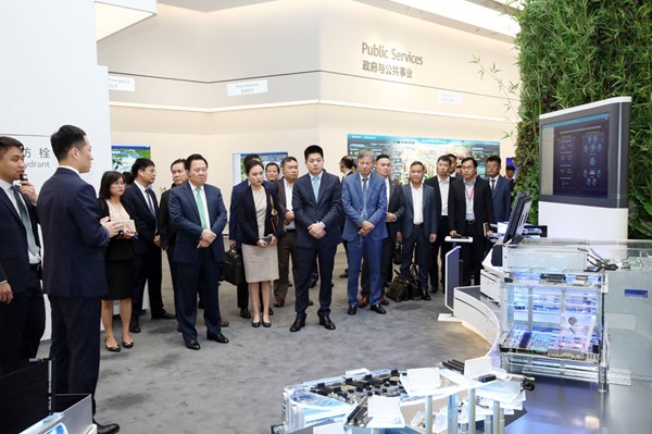 Ủy ban Quản lý vốn nhà nước tại doanh nghiệp làm việc với Tập đoàn Huawei