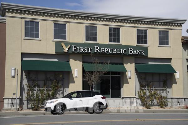 11 ngân hàng Mỹ ra tay cứu giúp First Republic Bank