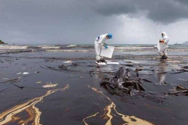 Công ty Dầu mỏ Kuwait kích hoạt “tình trạng khẩn cấp” sau sự cố tràn dầu