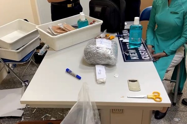 Trả tự do cho 4 tiếp viên hàng không trong vụ 4 vali có chứa ma túy