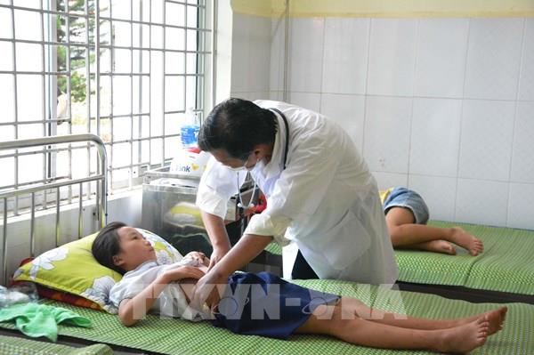 Nhiều học sinh ở Hà Nội nghi bị ngộ độc sau khi đi tham quan