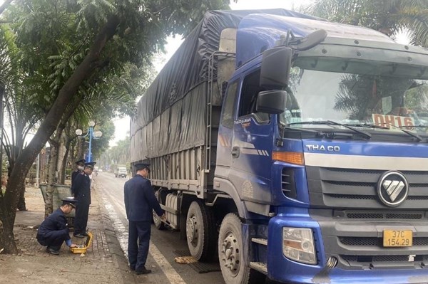 Kiểm tra, xử lý vi phạm hoạt động kinh doanh vận tải hàng hóa tại Thủ đô