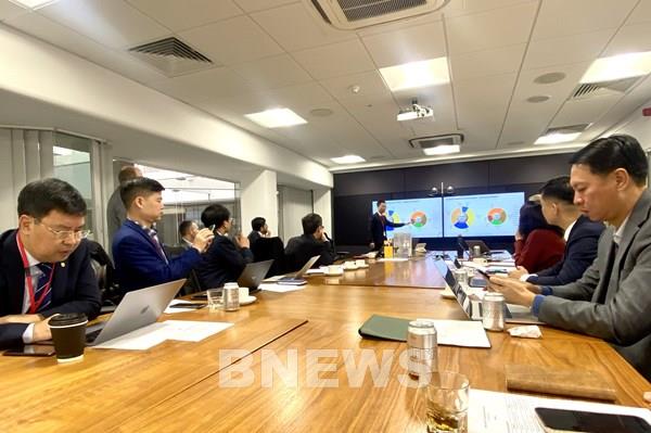 Học tập kinh nghiệm vận hành hệ thống điện và phát triển điện gió từ Vương quốc Anh