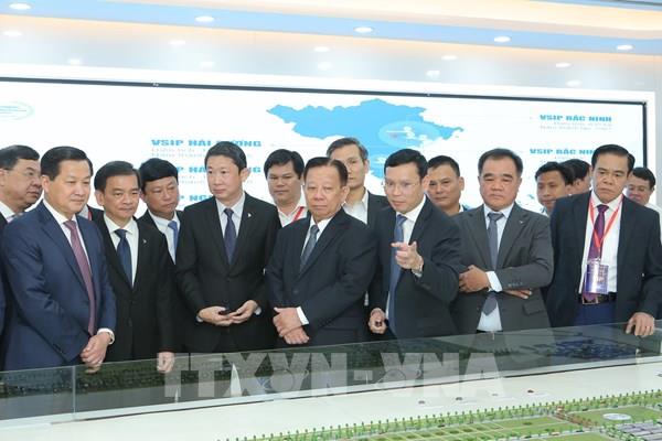 Bình Dương cần chuyển mô hình sang công nghiệp - đô thị - dịch vụ thông minh