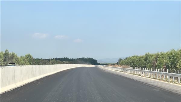 Gia hạn thời gian cải tạo nguồn đất đắp phục vụ cao tốc Phan Thiết - Dầu Giây