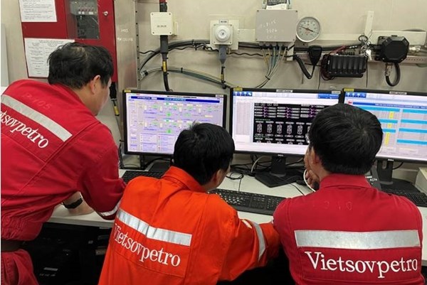 Tổ hợp Train A - Giàn nén khí nhỏ của Vietsovpetro cán mốc 2 tỷ m3 khí gaslift