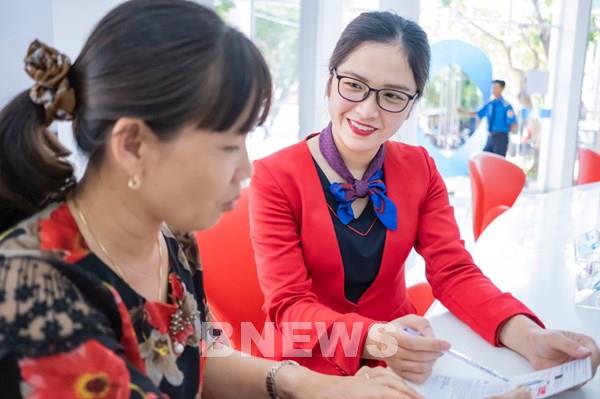 Nhiều ngân hàng đồng loạt giảm lãi suất cho vay 