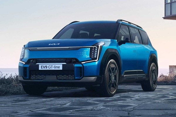 Kia tiết lộ mẫu xe điện EV9 hoạt động được 500 km trong một lần sạc