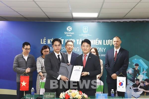 Shinhan Việt Nam ký hợp tác chiến lược cùng hệ thống Trường Quốc tế Canada Lào Cai 