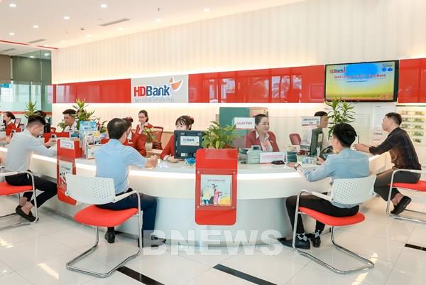 HDBank, Đạm Phú Mỹ và Hóa chất Đức Giang lọt Top 10 công ty đại chúng hiệu quả nhất 2023