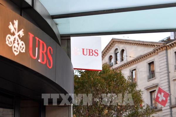 UBS có thể cắt giảm đến 30% nhân viên sau khi tiếp quản Credit Suisse