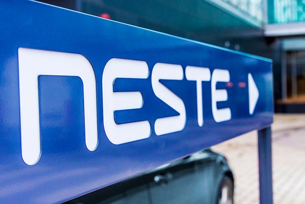 Neste tăng mạnh sản xuất nhiên liệu hàng không bền vững