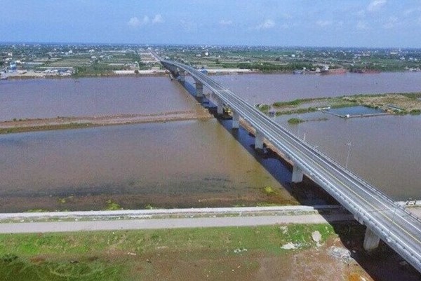 Phê duyệt Khung chính sách về bồi thường, hỗ trợ, tái định cư Dự án đầu tư xây dựng cầu vượt sông Đáy