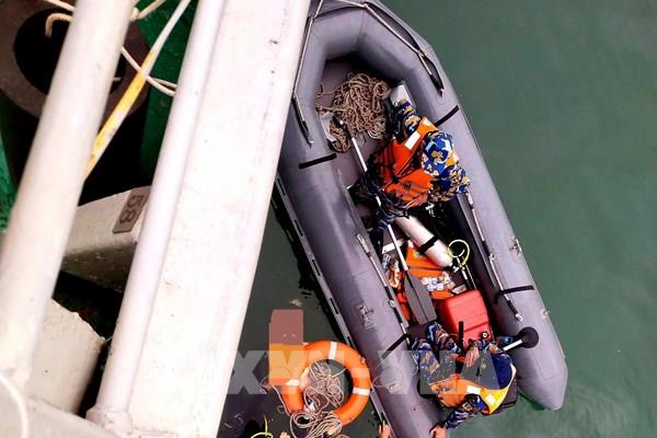 Vụ máy bay rơi trên biển: Hải Phòng huy động lực lượng hỗ trợ tìm kiếm cứu nạn