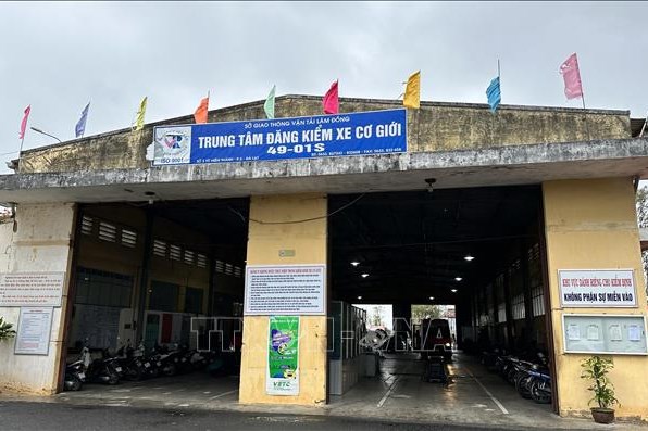 Lâm Đồng: Bắt tạm giam 5 cán bộ Trung tâm đăng kiểm và Thanh tra sở Giao thông vận tải