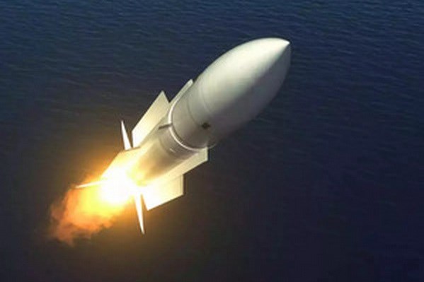 Nhật Bản chi 440 triệu USD phát triển tên lửa tầm xa phóng từ tàu ngầm