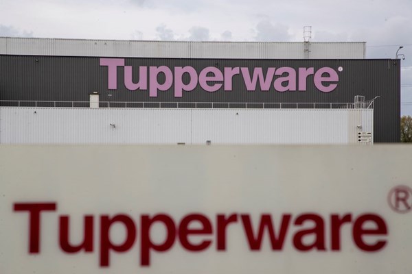 Tupperware tìm cách huy động vốn trước nguy cơ phá sản