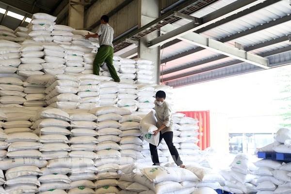 Lào Cai gỡ khó cho sản xuất công nghiệp